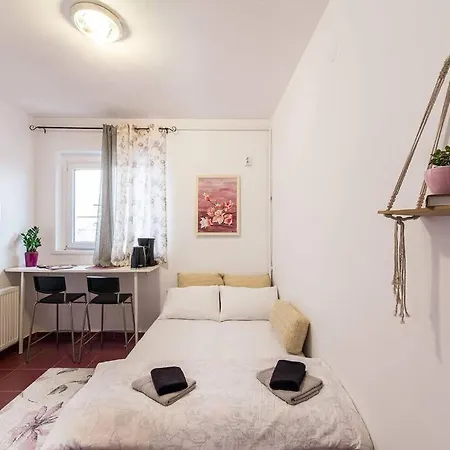 Luminous Studio Central 10min Walk To Old Town * Βουκουρέστι